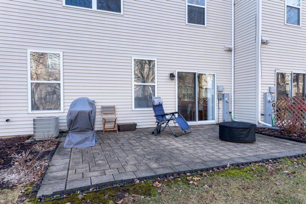 3873 Blackstone Drive, Aurora, IL 60504