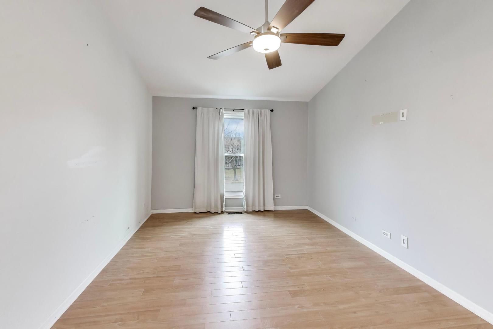 344 Timber Oaks Drive, North Aurora, IL 60542