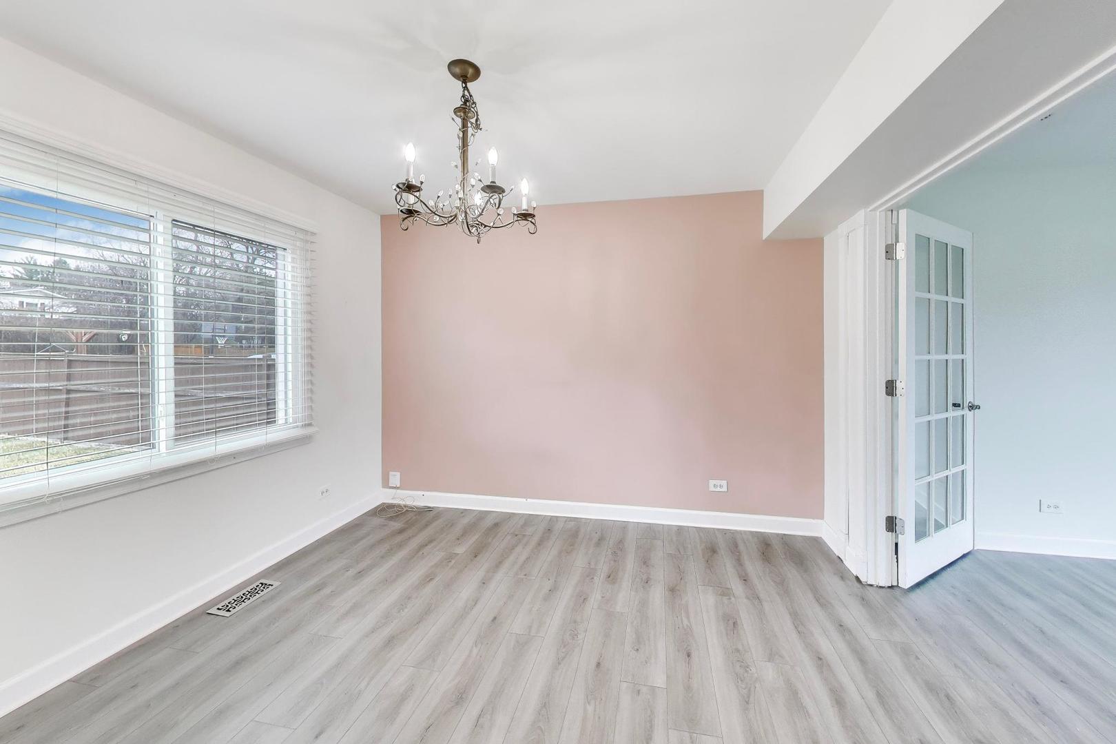 344 Timber Oaks Drive, North Aurora, IL 60542