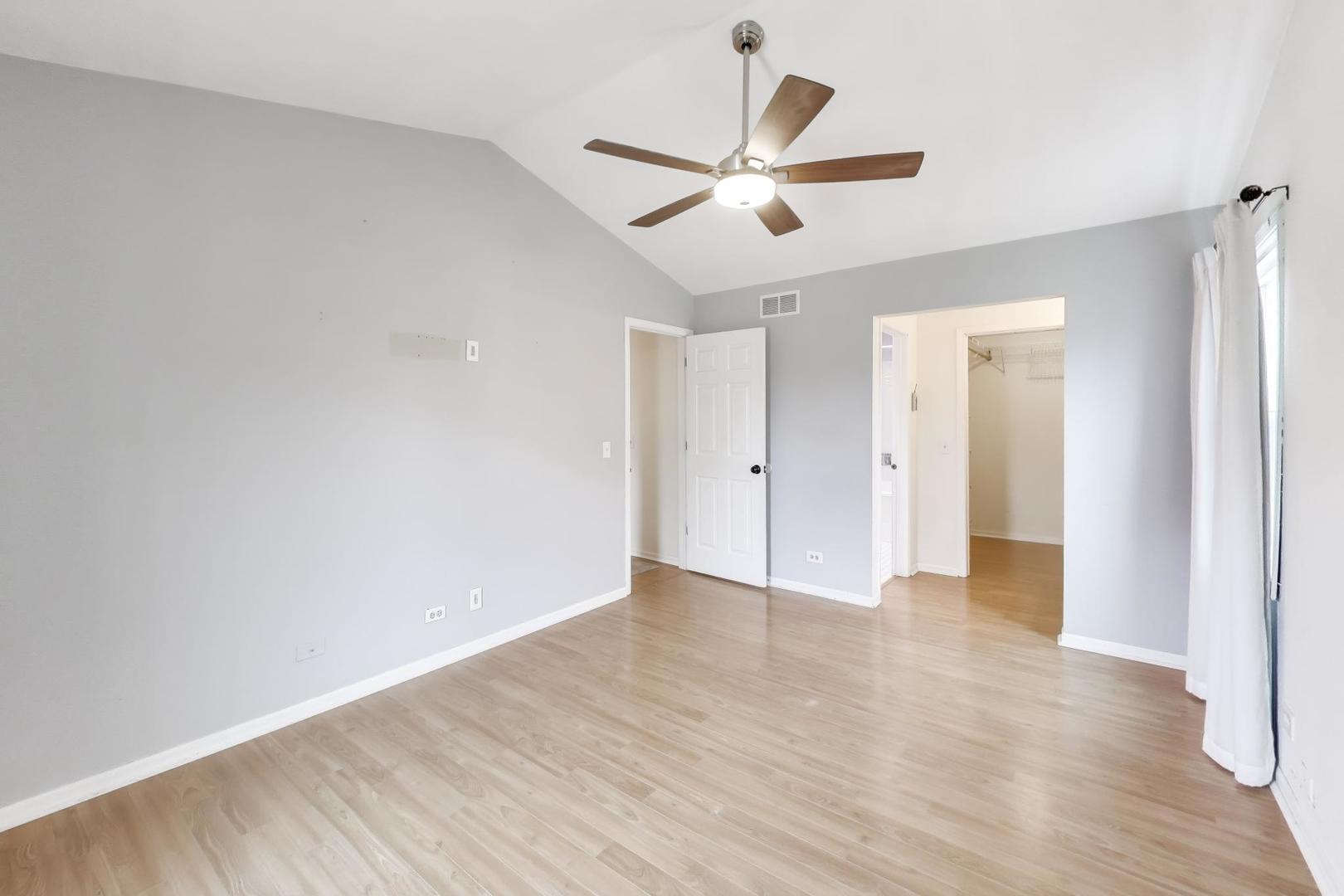 344 Timber Oaks Drive, North Aurora, IL 60542