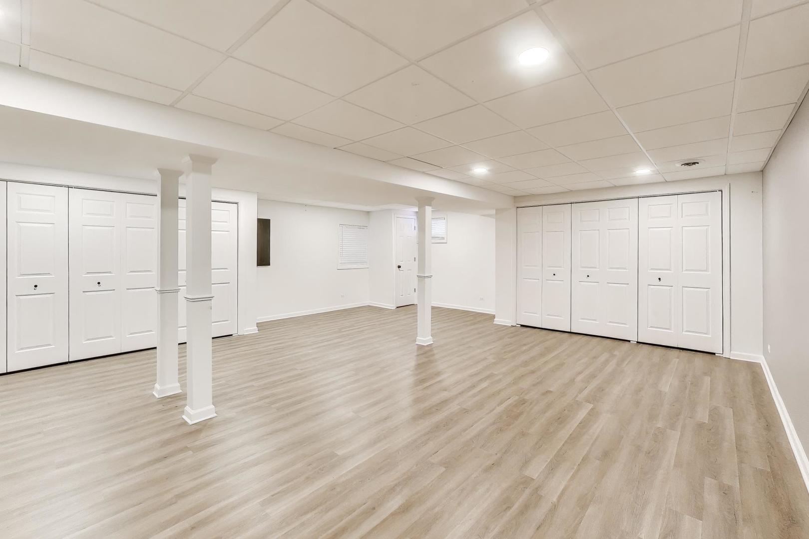 344 Timber Oaks Drive, North Aurora, IL 60542