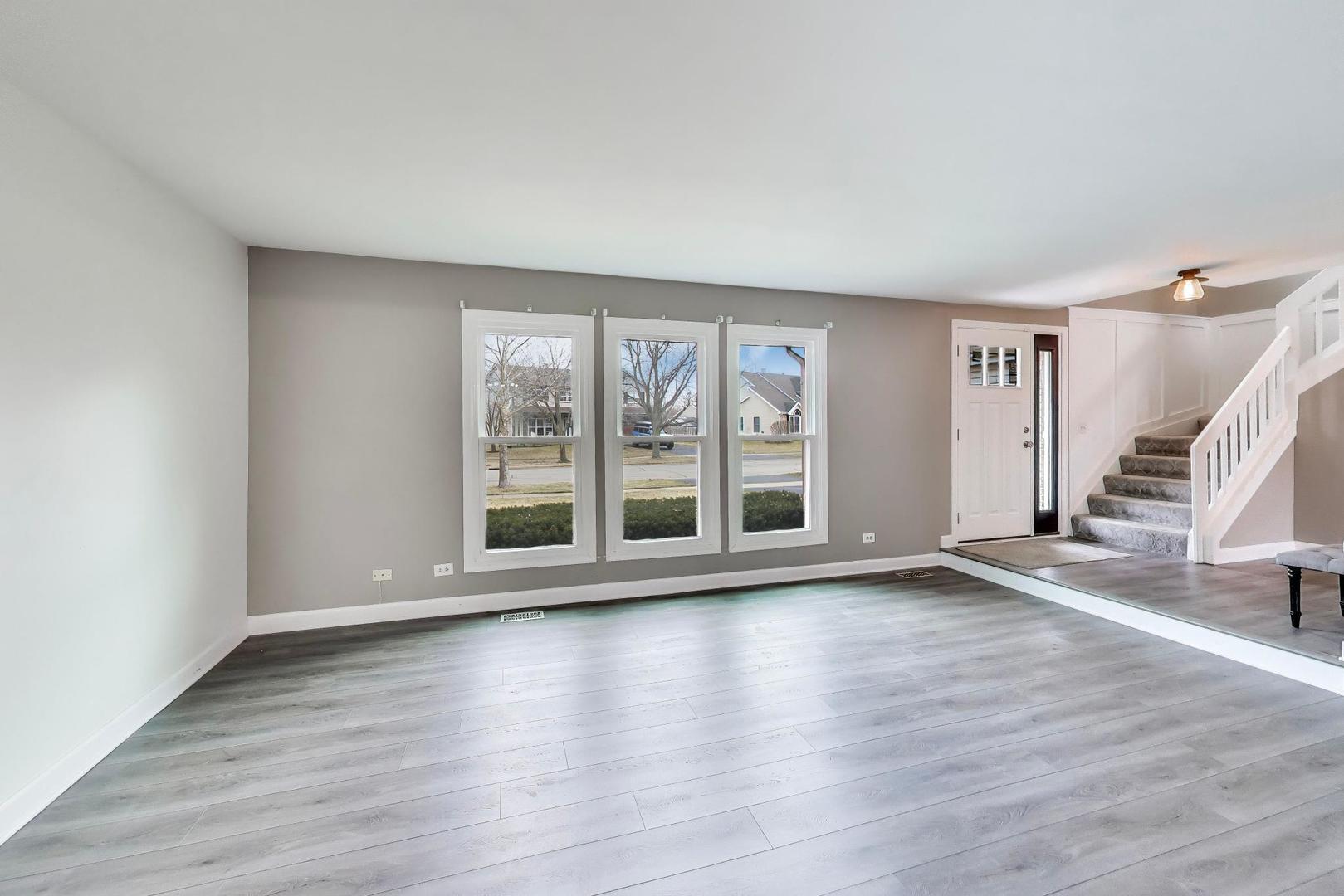 344 Timber Oaks Drive, North Aurora, IL 60542