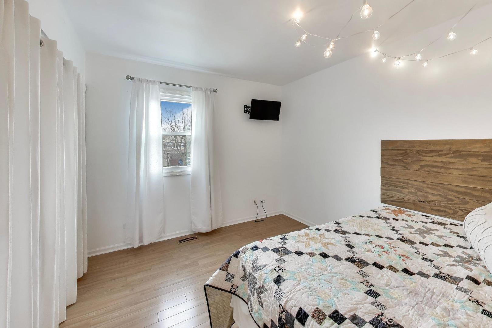 344 Timber Oaks Drive, North Aurora, IL 60542