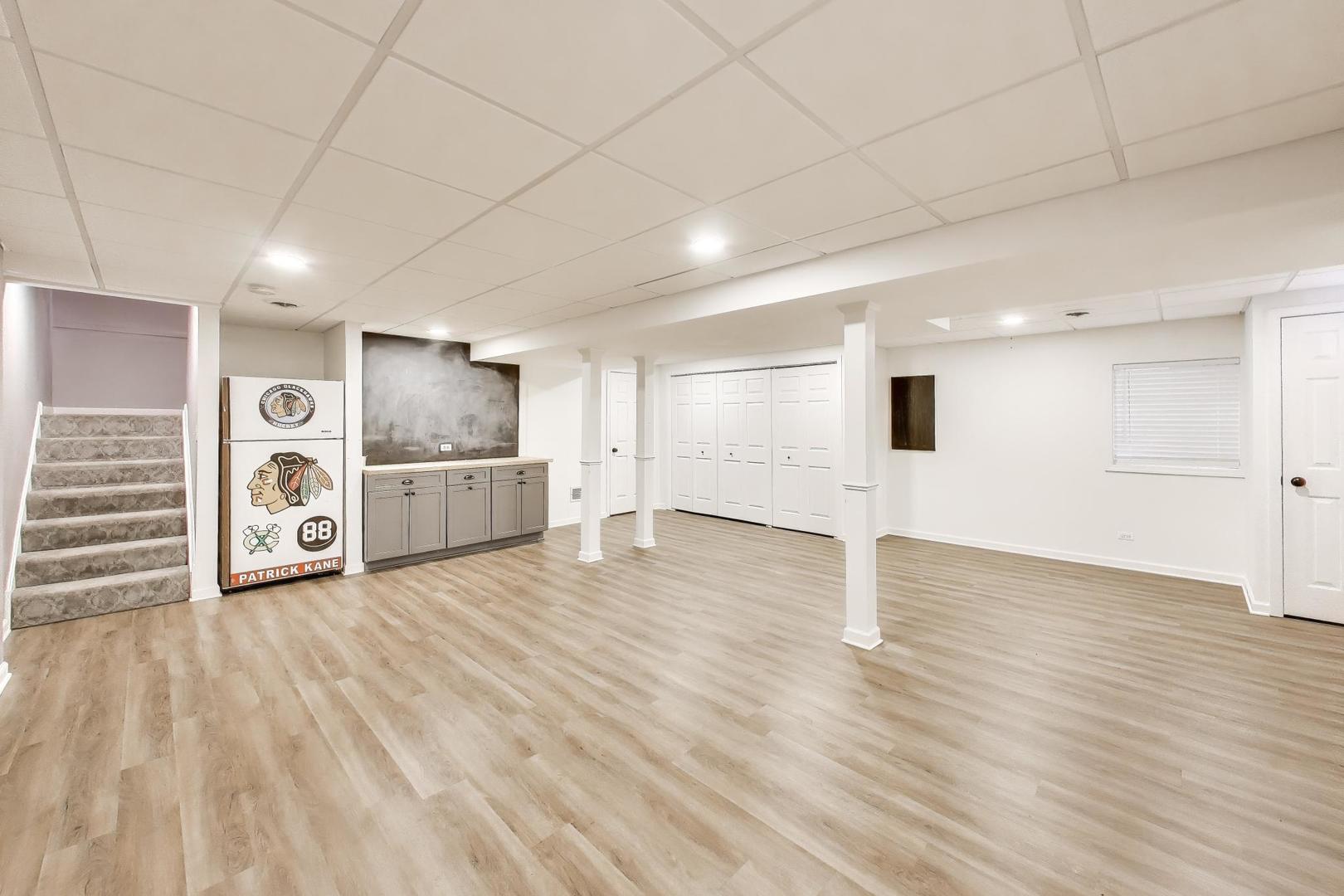 344 Timber Oaks Drive, North Aurora, IL 60542