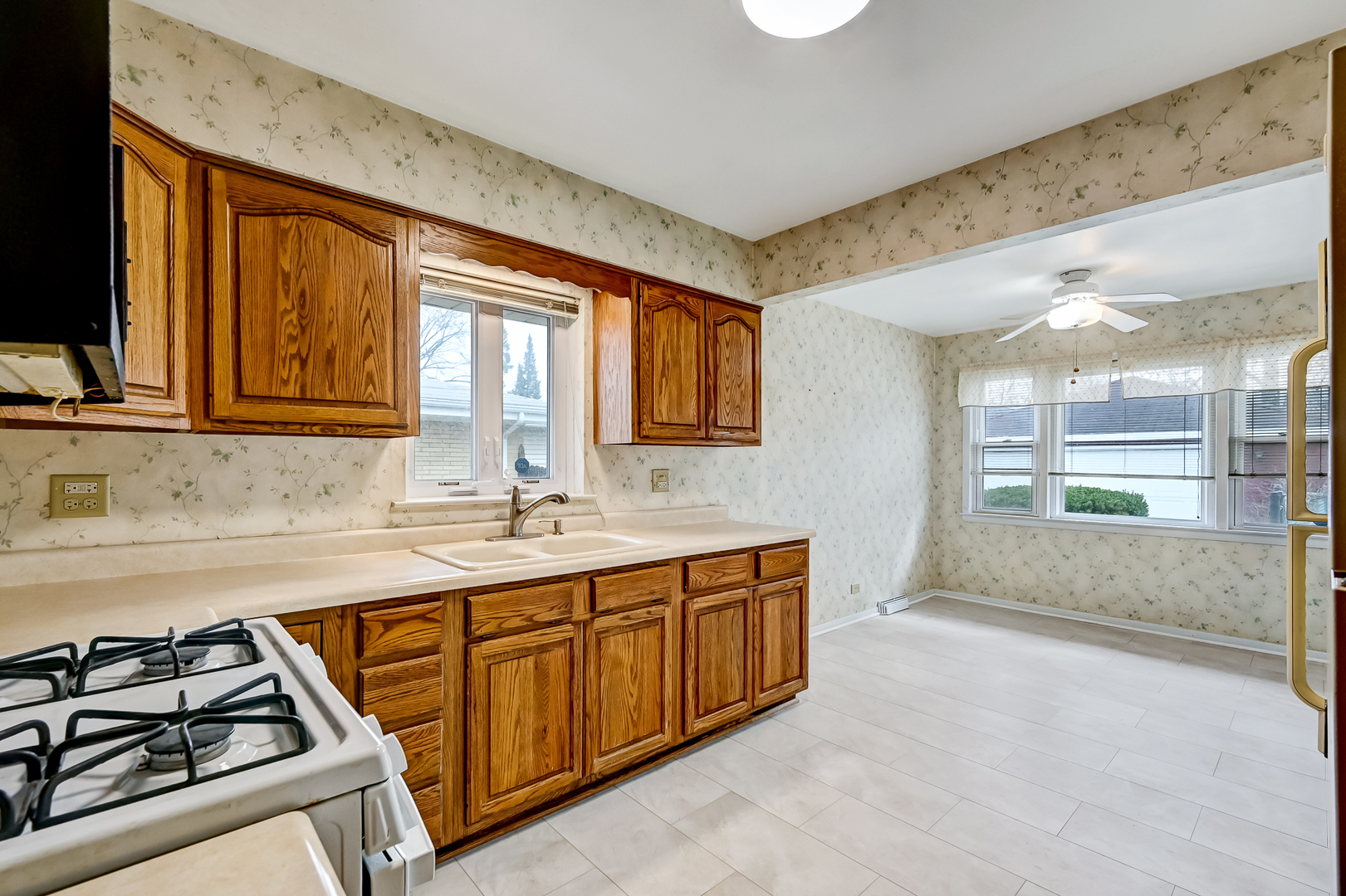 3005 Downing Avenue, Westchester, IL 60154