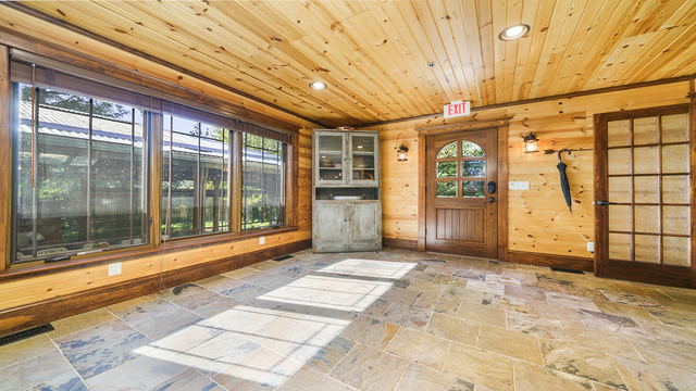 409 N State Street, Franklin Grove, IL 61031