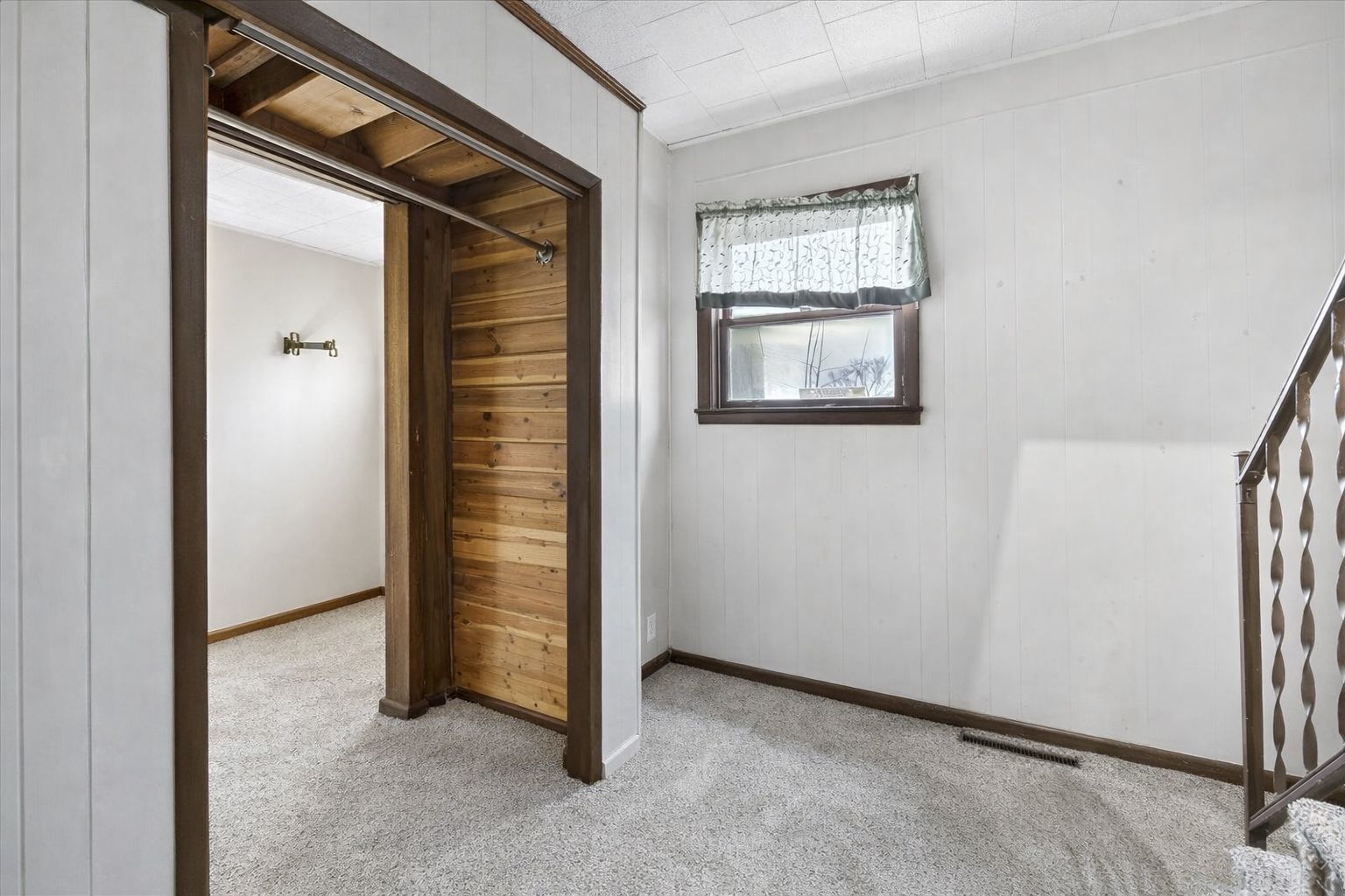 835 N 6TH Avenue, Canton, IL 61520