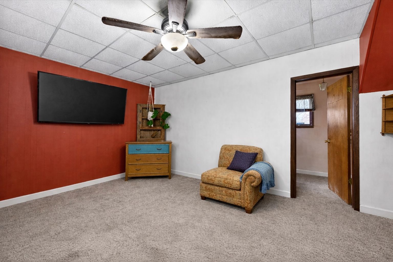 835 N 6TH Avenue, Canton, IL 61520