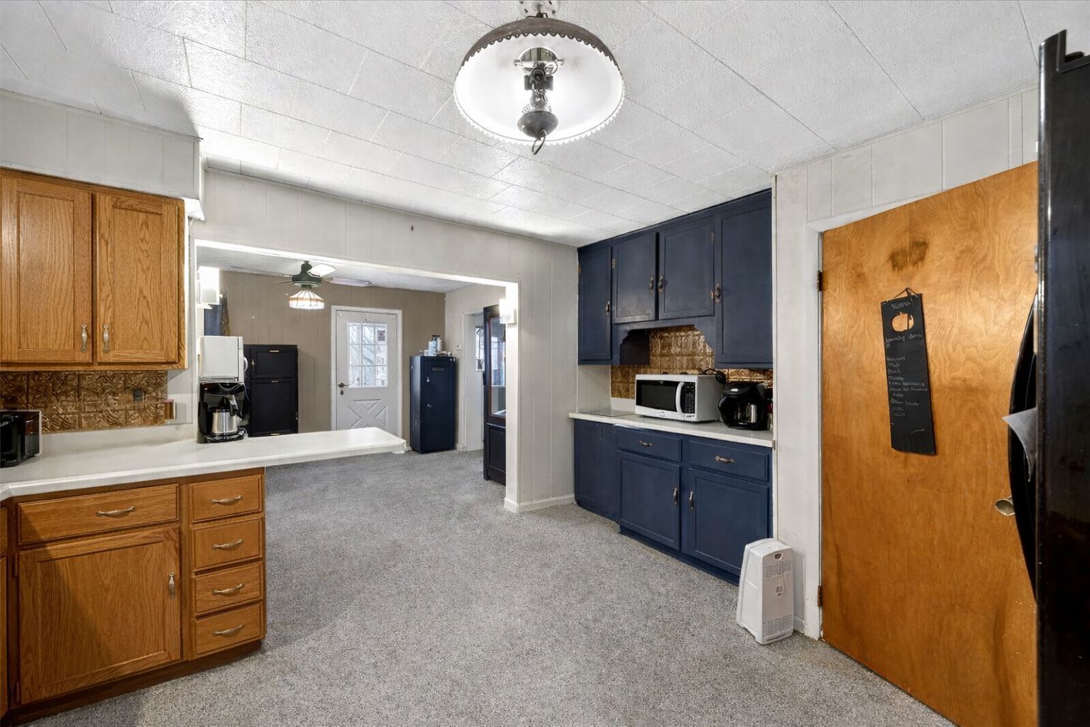 835 N 6TH Avenue, Canton, IL 61520