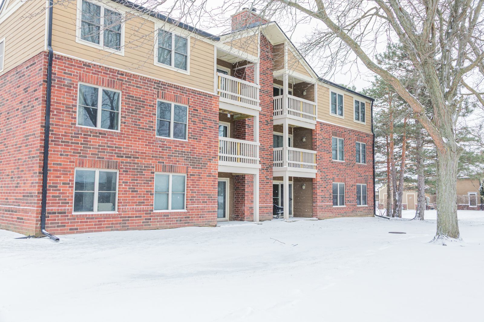 120 Glengarry Drive #112, Bloomingdale, IL 60108