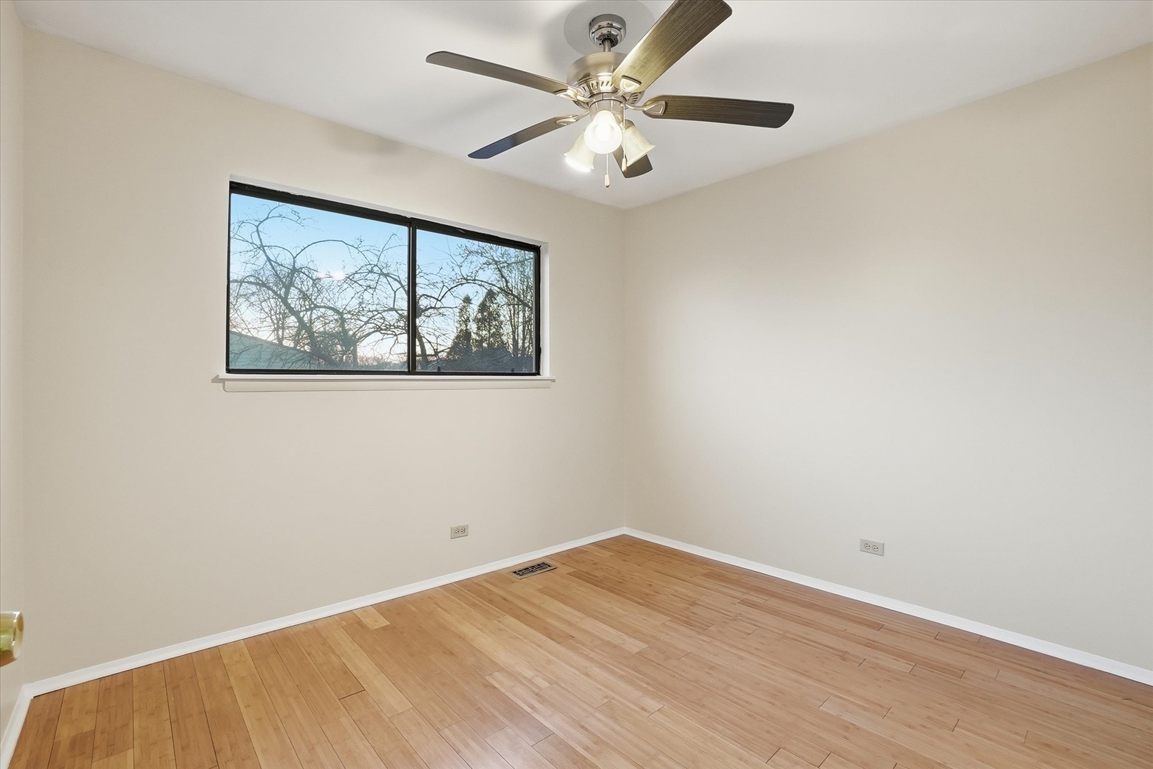 413 Buffalo Trail, Wheeling, IL 60090