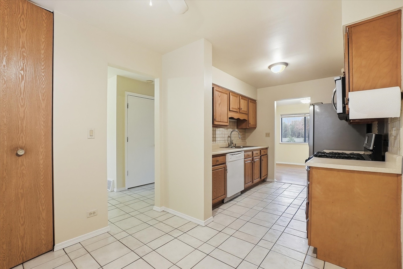 413 Buffalo Trail, Wheeling, IL 60090