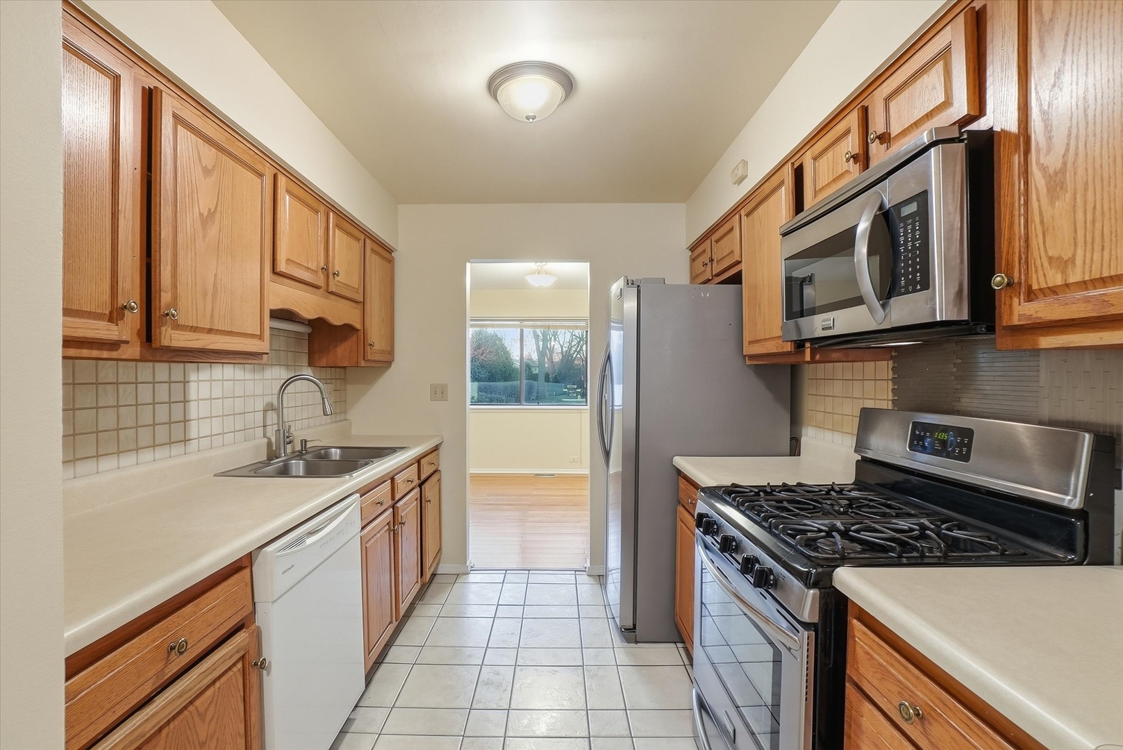 413 Buffalo Trail, Wheeling, IL 60090