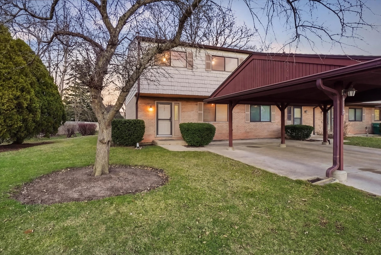 413 Buffalo Trail, Wheeling, IL 60090