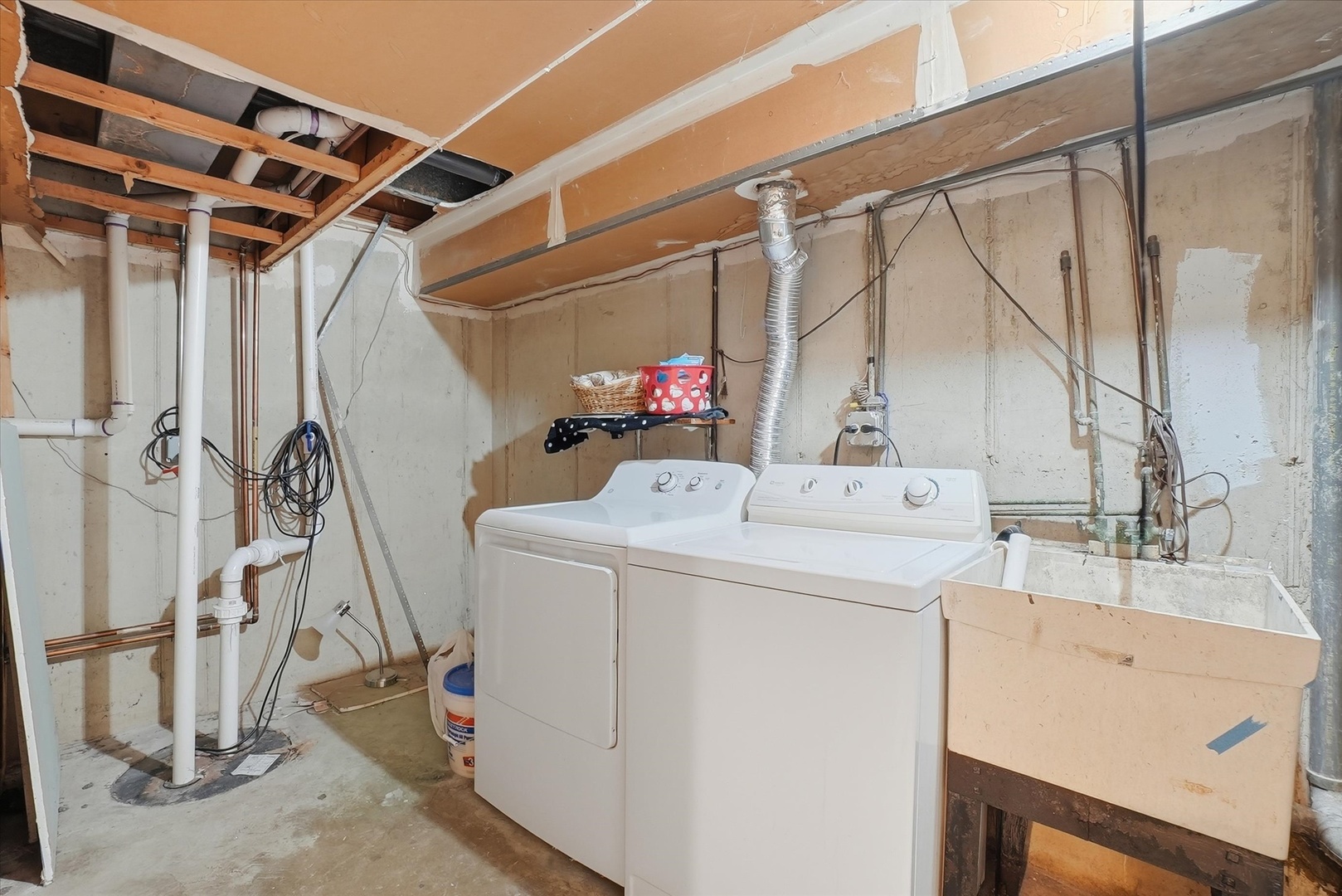 413 Buffalo Trail, Wheeling, IL 60090