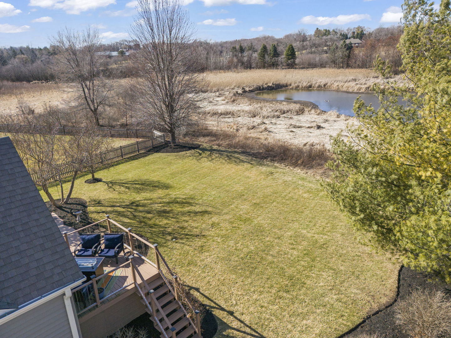 39W578 Newton Square, Geneva, IL 60134