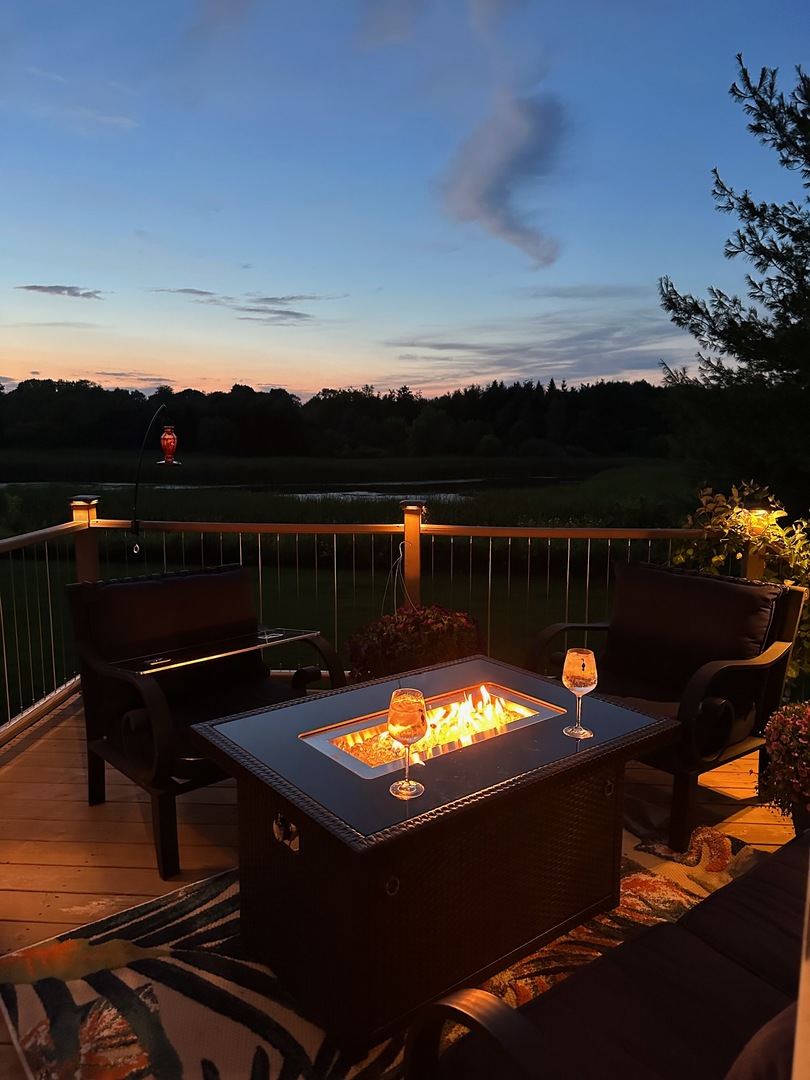 39W578 Newton Square, Geneva, IL 60134