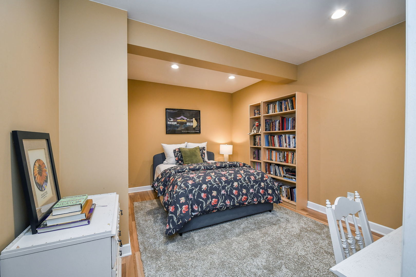 39W578 Newton Square, Geneva, IL 60134