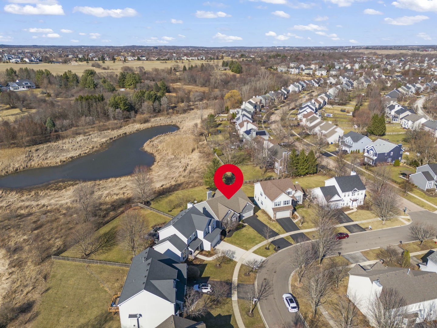 39W578 Newton Square, Geneva, IL 60134