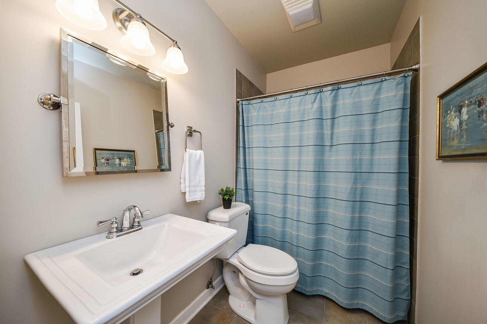 39W578 Newton Square, Geneva, IL 60134