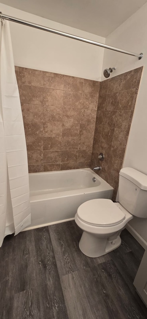 325 BAYVIEW Point, Schaumburg, IL 60194