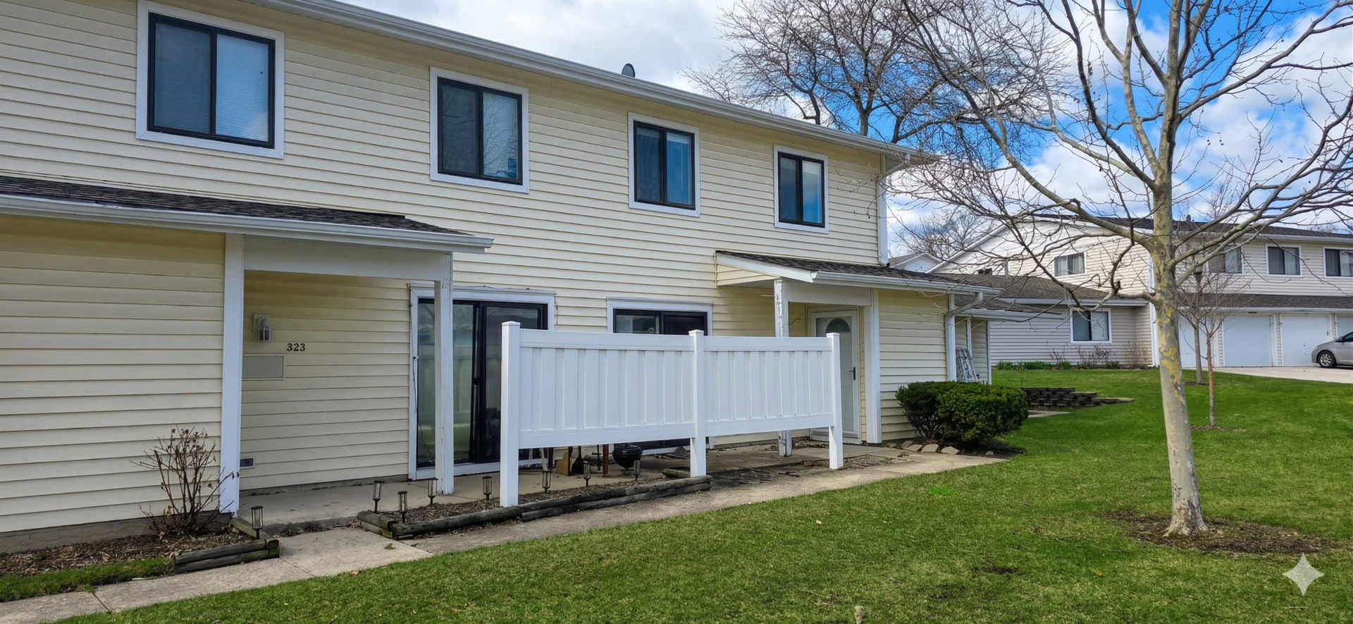 325 BAYVIEW Point, Schaumburg, IL 60194