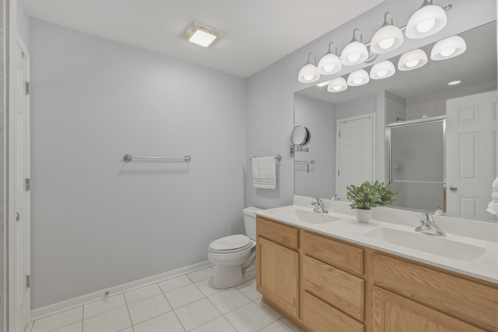 1063 Inverness Drive, Antioch, IL 60002