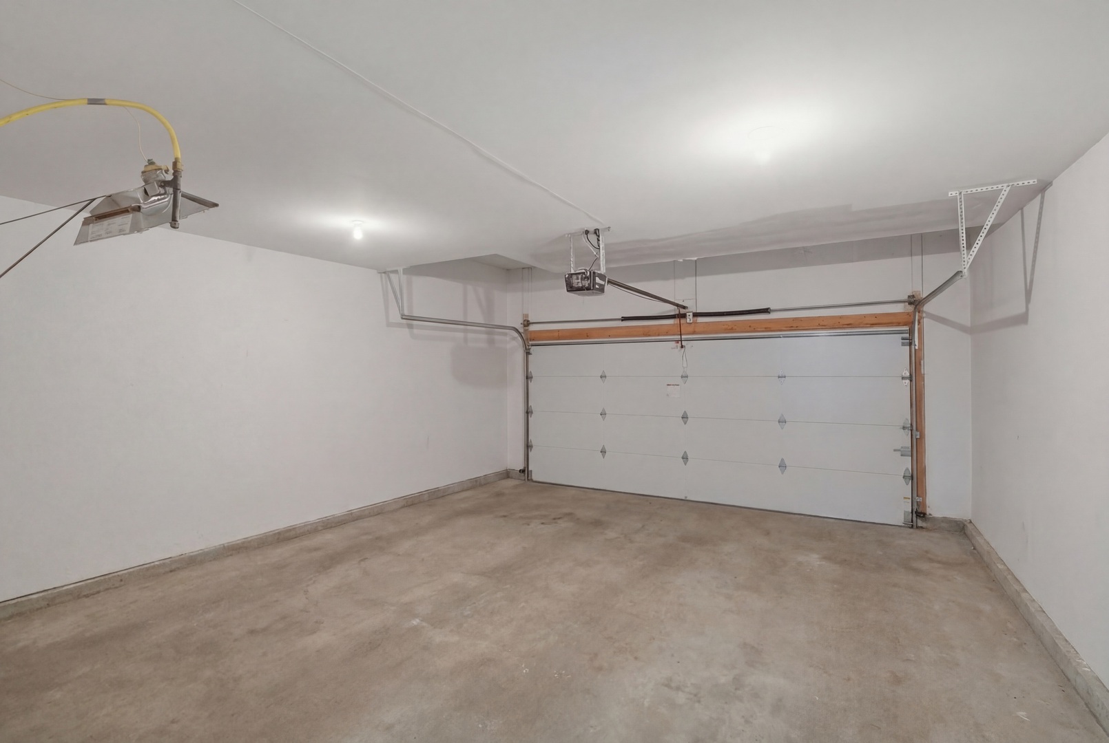 1063 Inverness Drive, Antioch, IL 60002