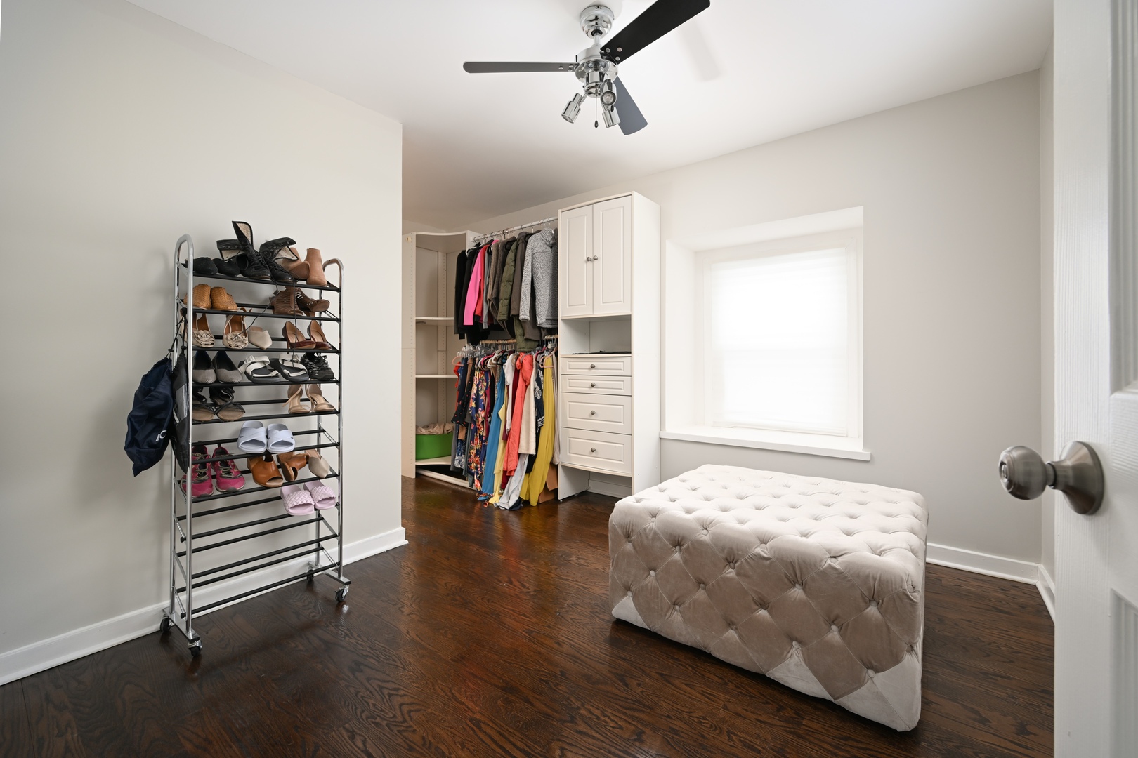 360 Erie Circle, Bloomingdale, IL 60108