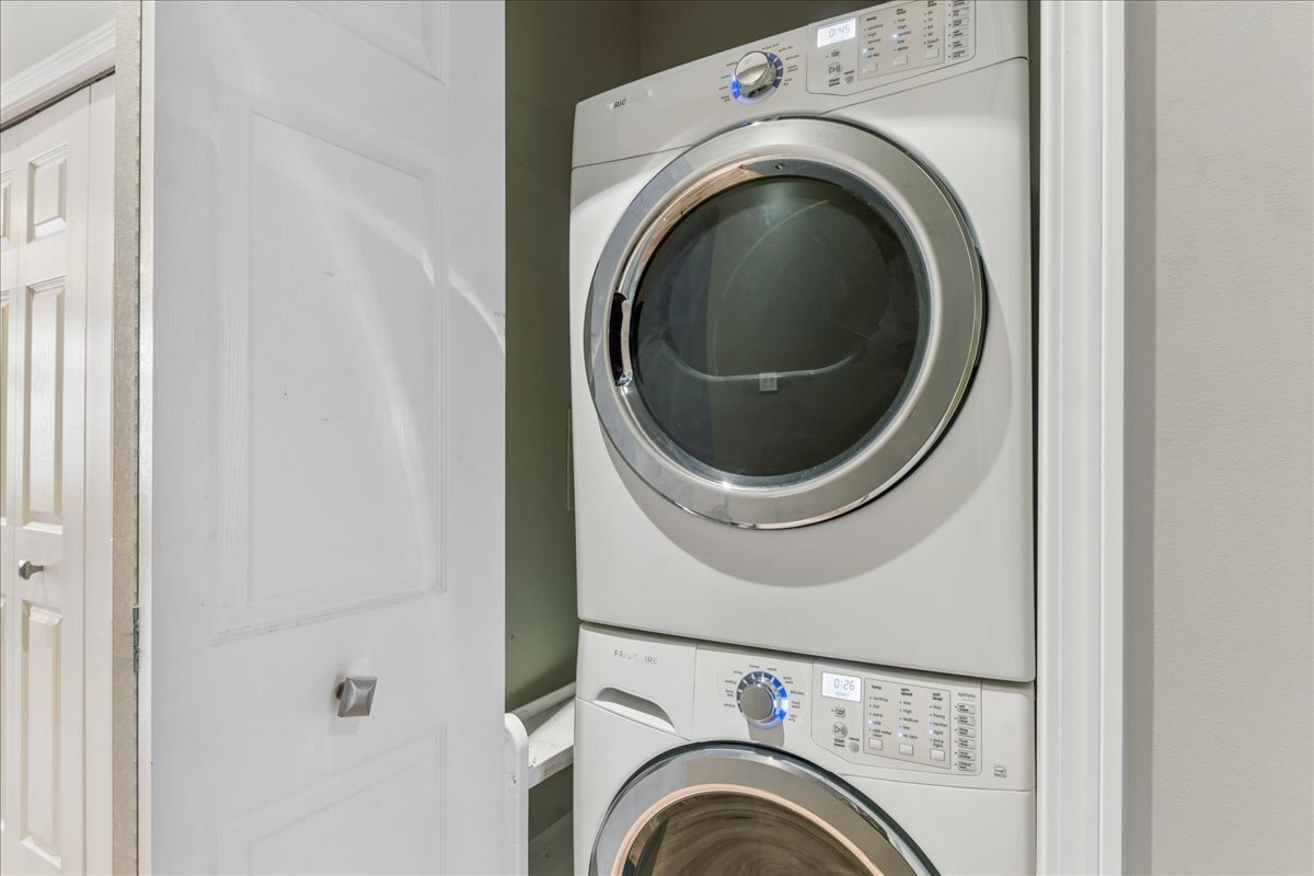 1617 N Oakley Avenue #1B, Chicago, IL 60647