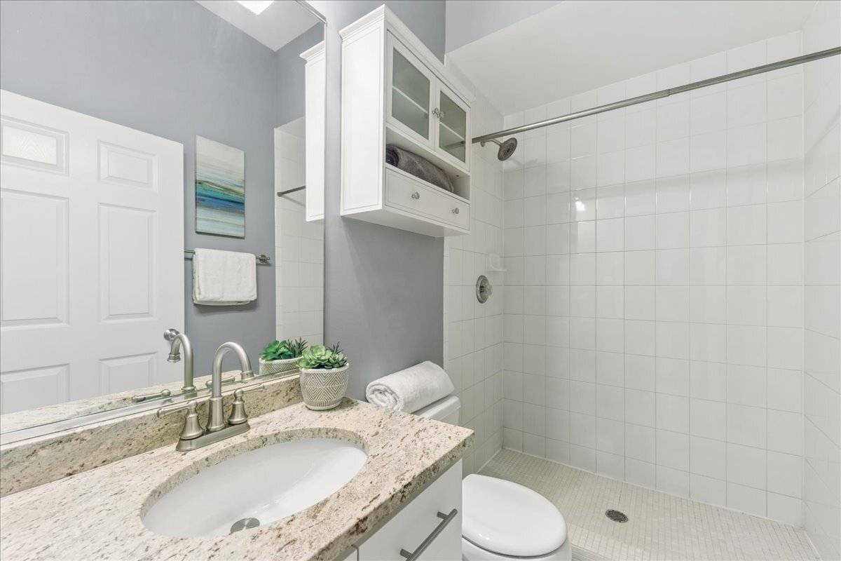 1617 N Oakley Avenue #1B, Chicago, IL 60647