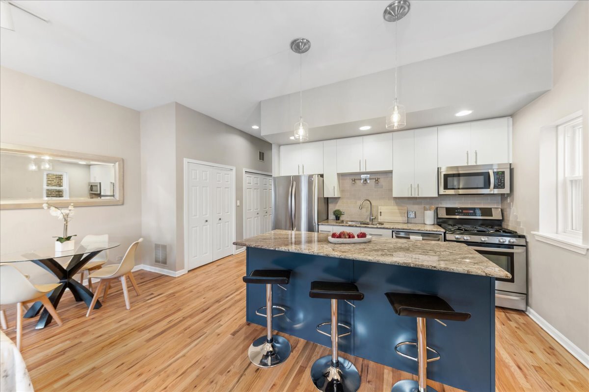 1617 N Oakley Avenue #1B, Chicago, IL 60647