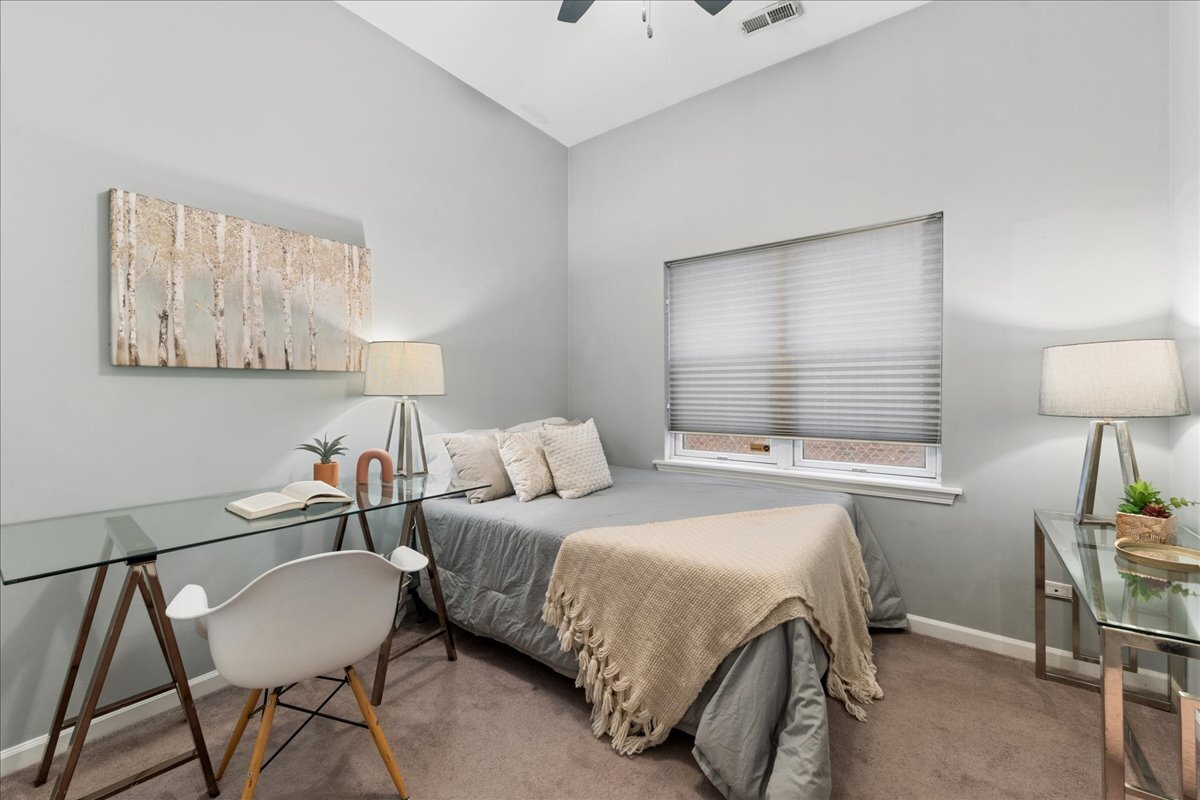 1617 N Oakley Avenue #1B, Chicago, IL 60647