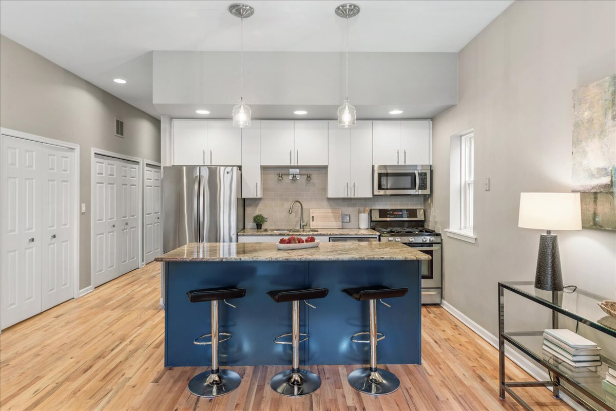 1617 N Oakley Avenue #1B, Chicago, IL 60647