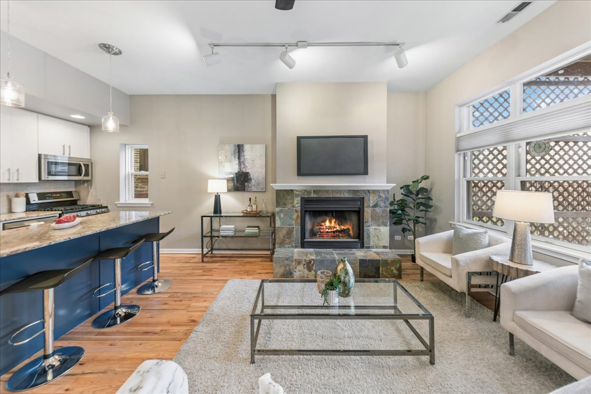 1617 N Oakley Avenue #1B, Chicago, IL 60647