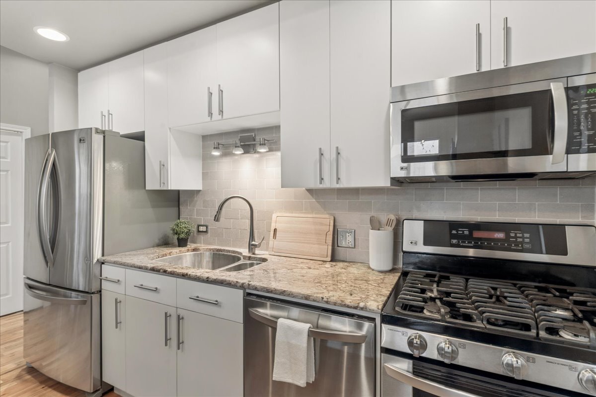 1617 N Oakley Avenue #1B, Chicago, IL 60647