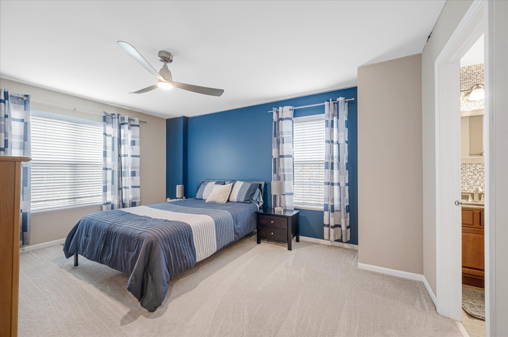 1401 S Fairfield Avenue, Lombard, IL 60148