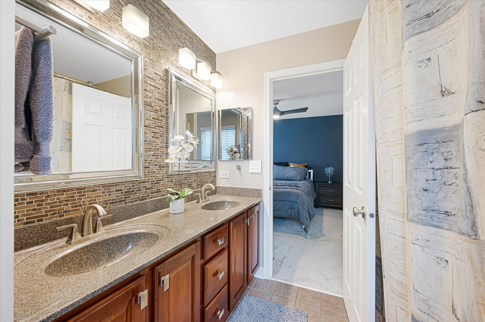 1401 S Fairfield Avenue, Lombard, IL 60148