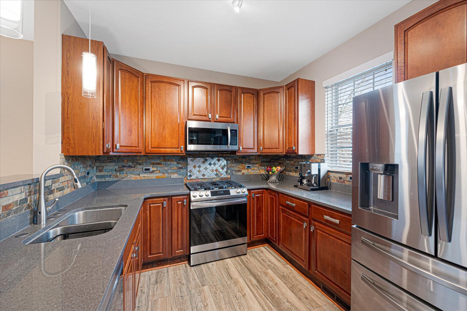 1401 S Fairfield Avenue, Lombard, IL 60148