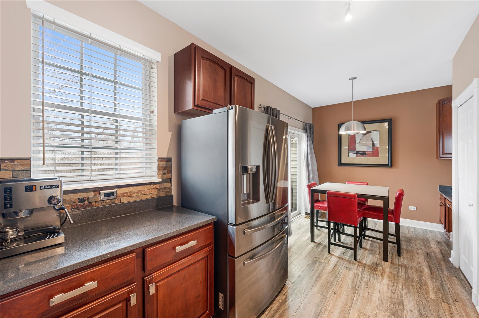 1401 S Fairfield Avenue, Lombard, IL 60148