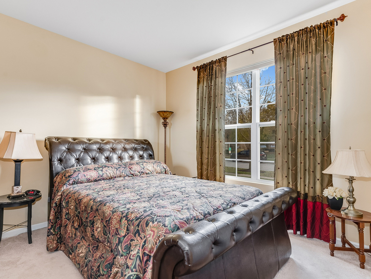 2805 Bond Circle #2805, Naperville, IL 60563