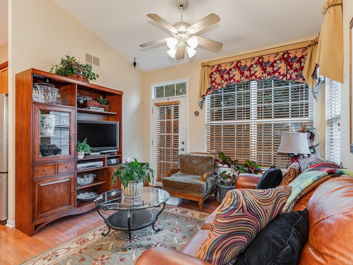 2805 Bond Circle #2805, Naperville, IL 60563