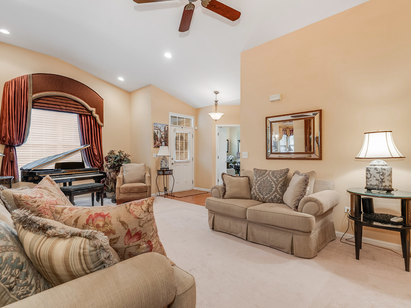 2805 Bond Circle #2805, Naperville, IL 60563