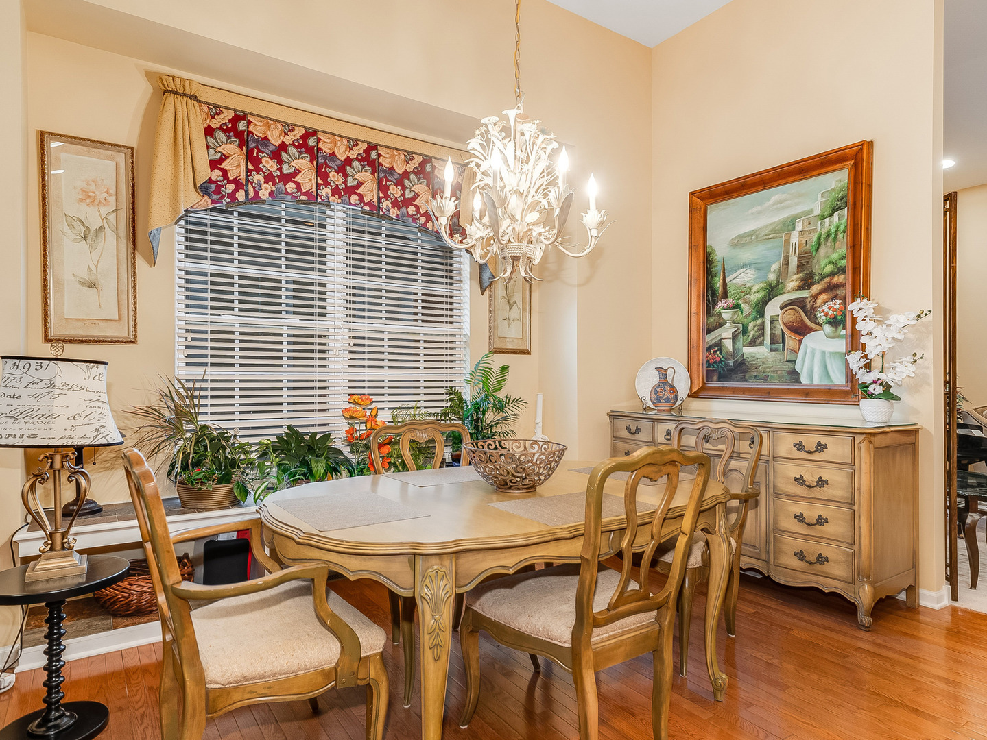 2805 Bond Circle #2805, Naperville, IL 60563