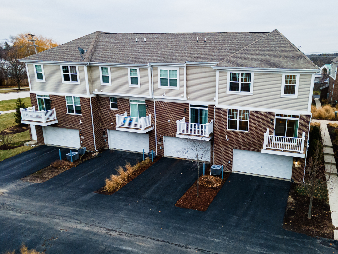 1437 N Charles Avenue, Naperville, IL 60563