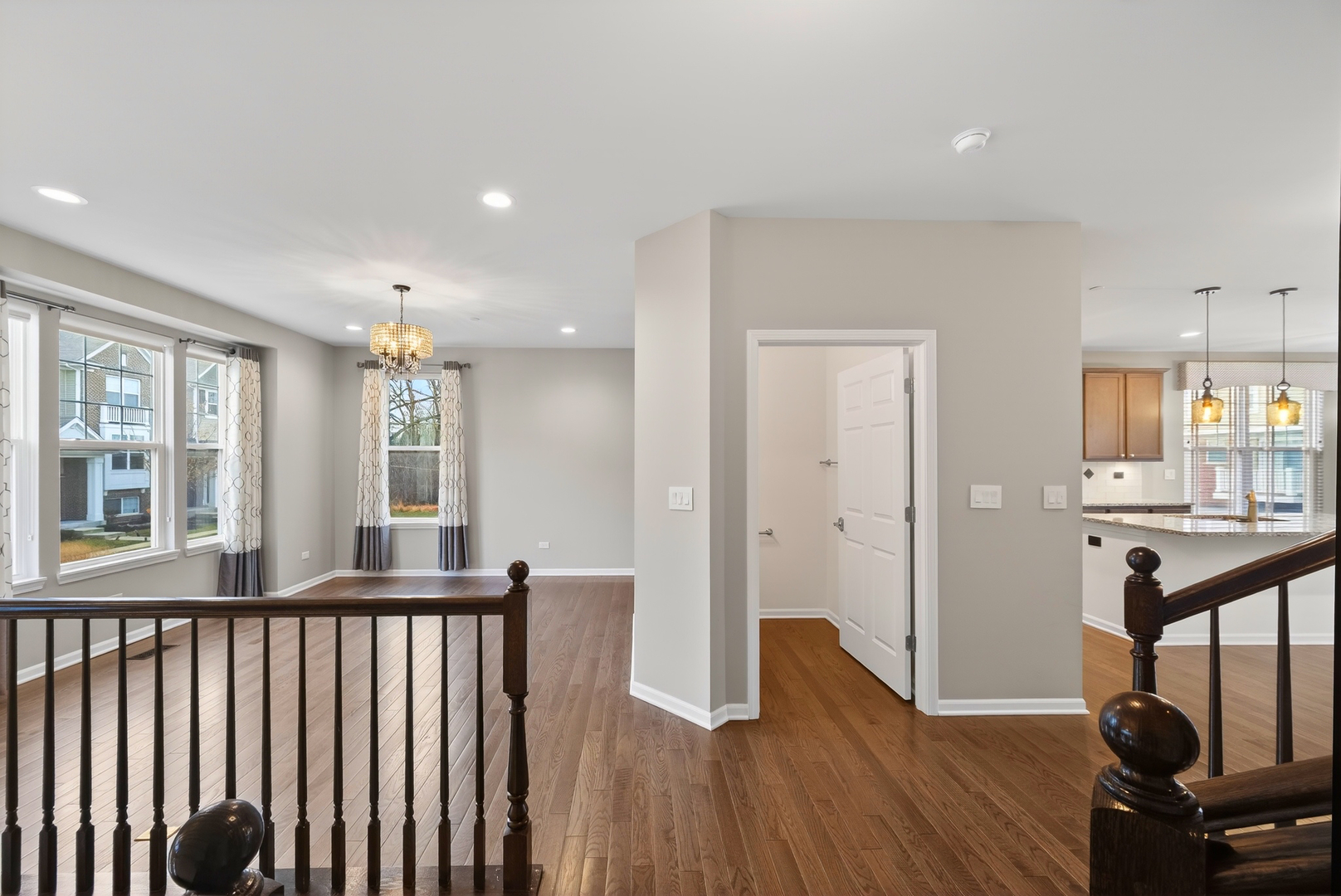 1437 N Charles Avenue, Naperville, IL 60563