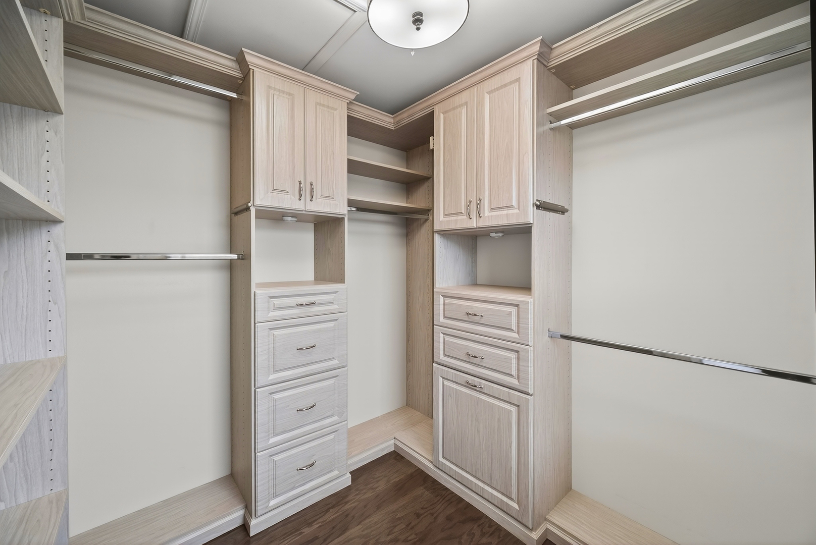 1437 N Charles Avenue, Naperville, IL 60563