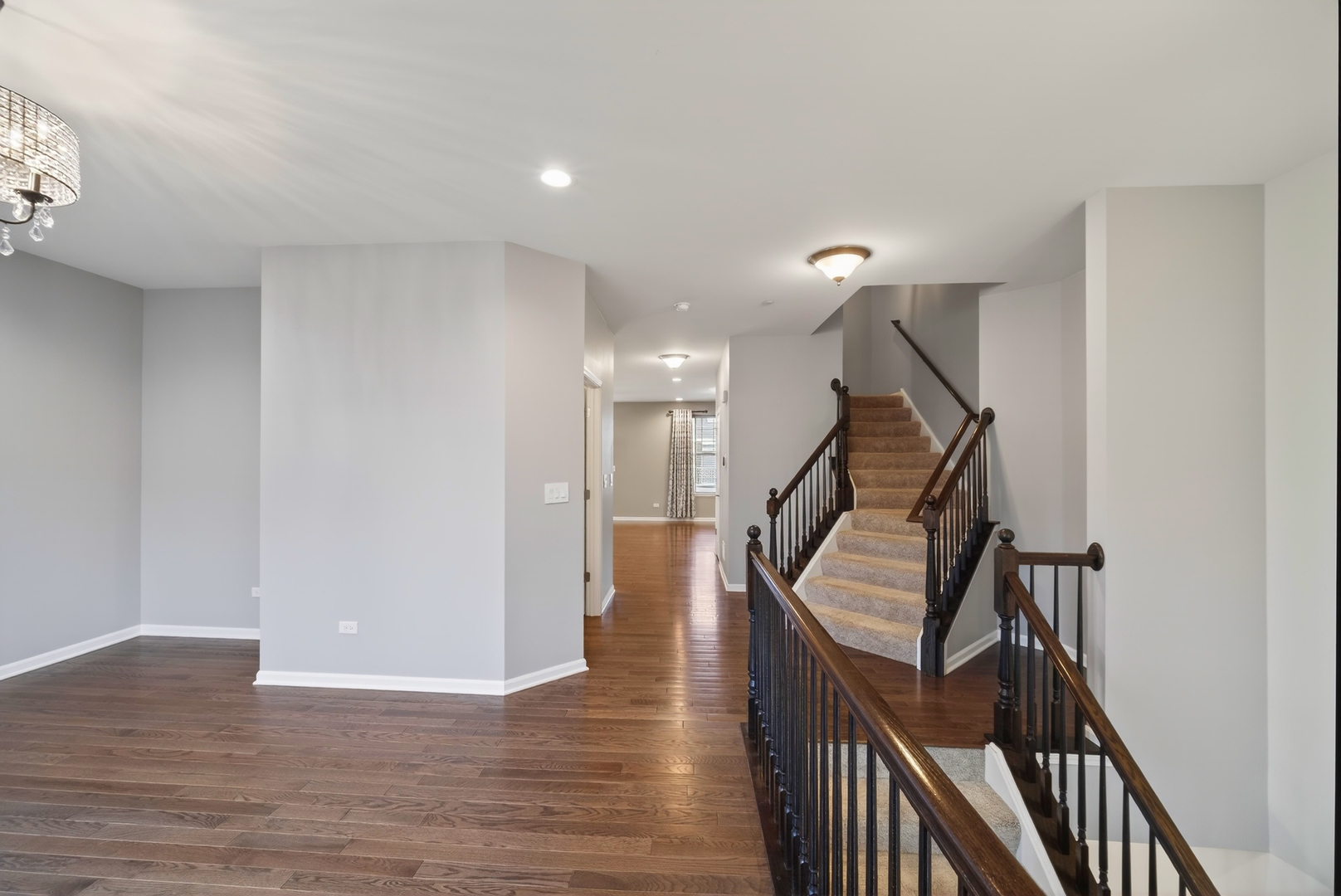 1437 N Charles Avenue, Naperville, IL 60563