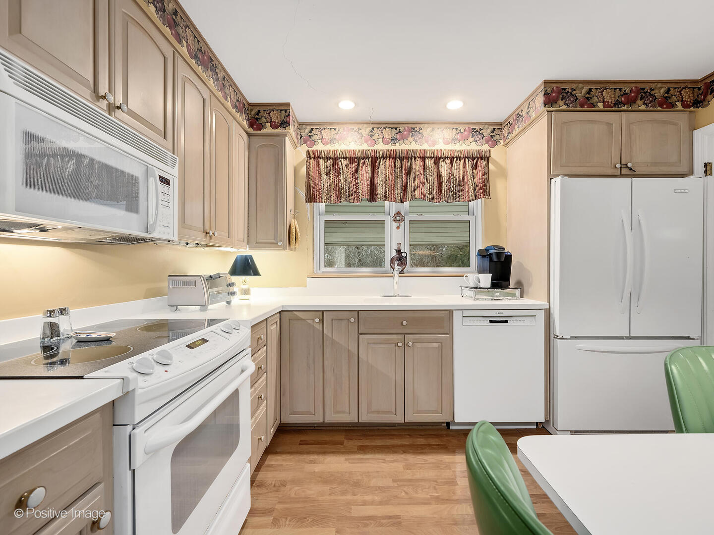 821 N Catherine Avenue, La Grange Park, IL 60526