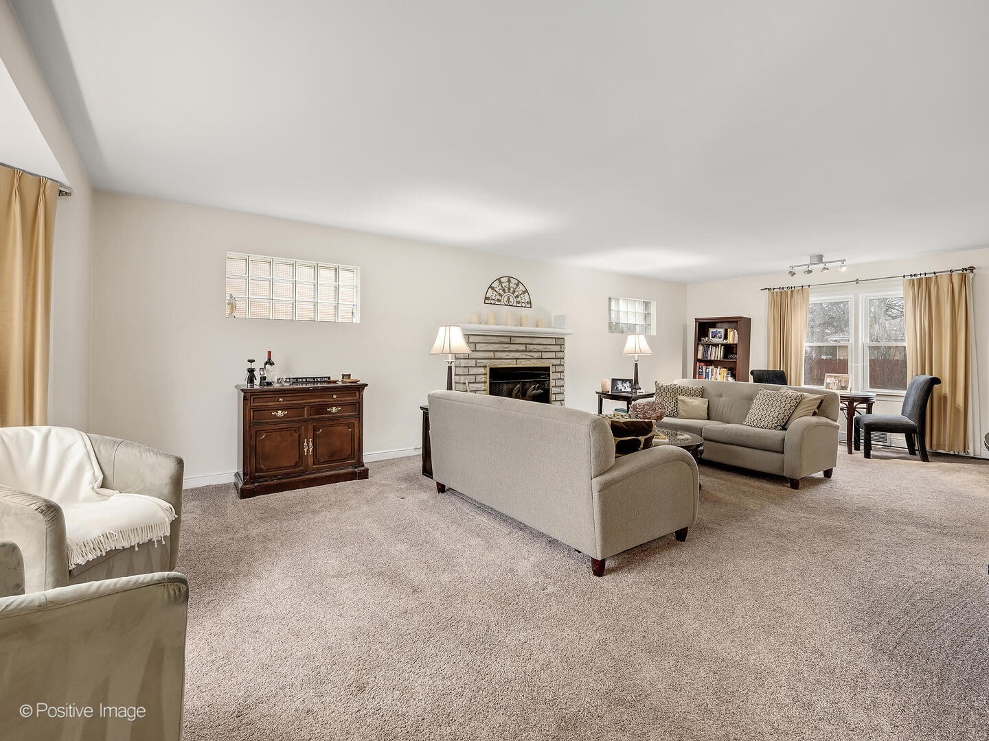 821 N Catherine Avenue, La Grange Park, IL 60526